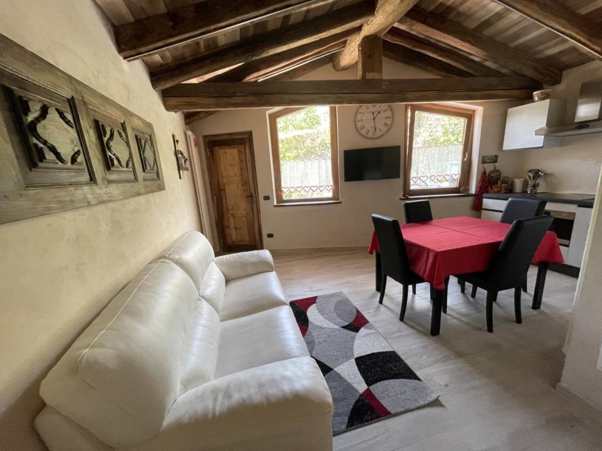 Ferienwohnung Profumo Di Legno Aosta Exterior foto